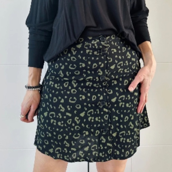 Jackson Rowe Figary Black Leopard Mini Skirt - Picture 4 of 14